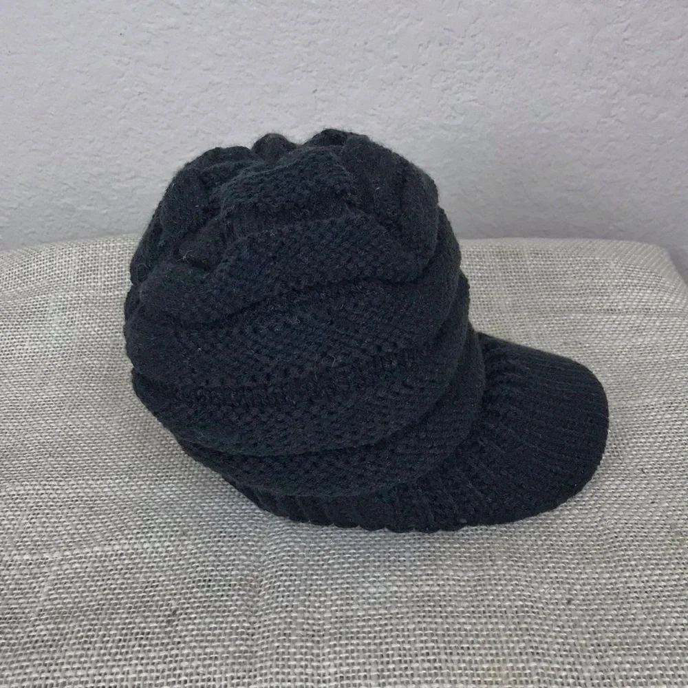 Kollie More NWOT Women’s Brimmed Beanie Cap Hat One Size Stretch